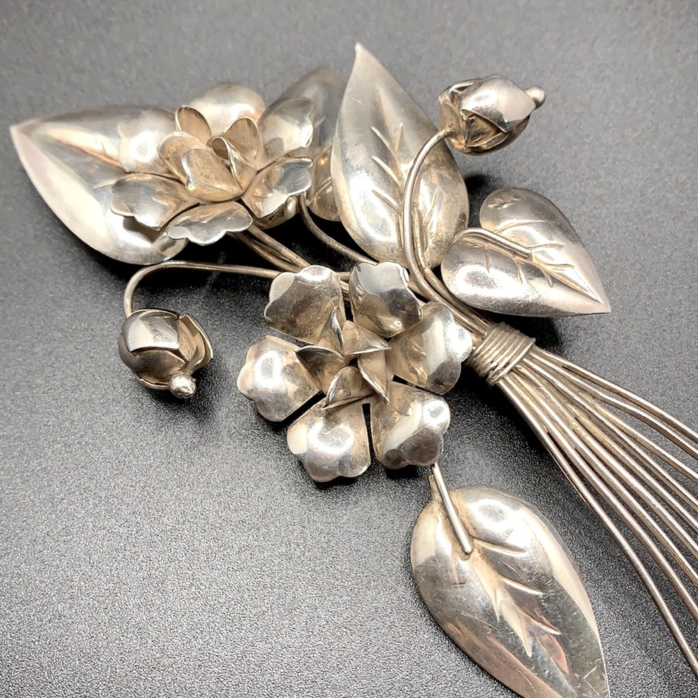 STERLING Large Botanical Brooch - Picture 2 of 5